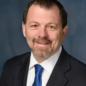 Glenn  E Smith